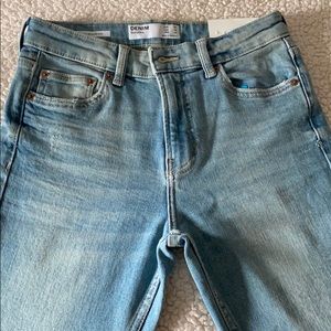 Skinny medium rise Jean. Denim Bershka